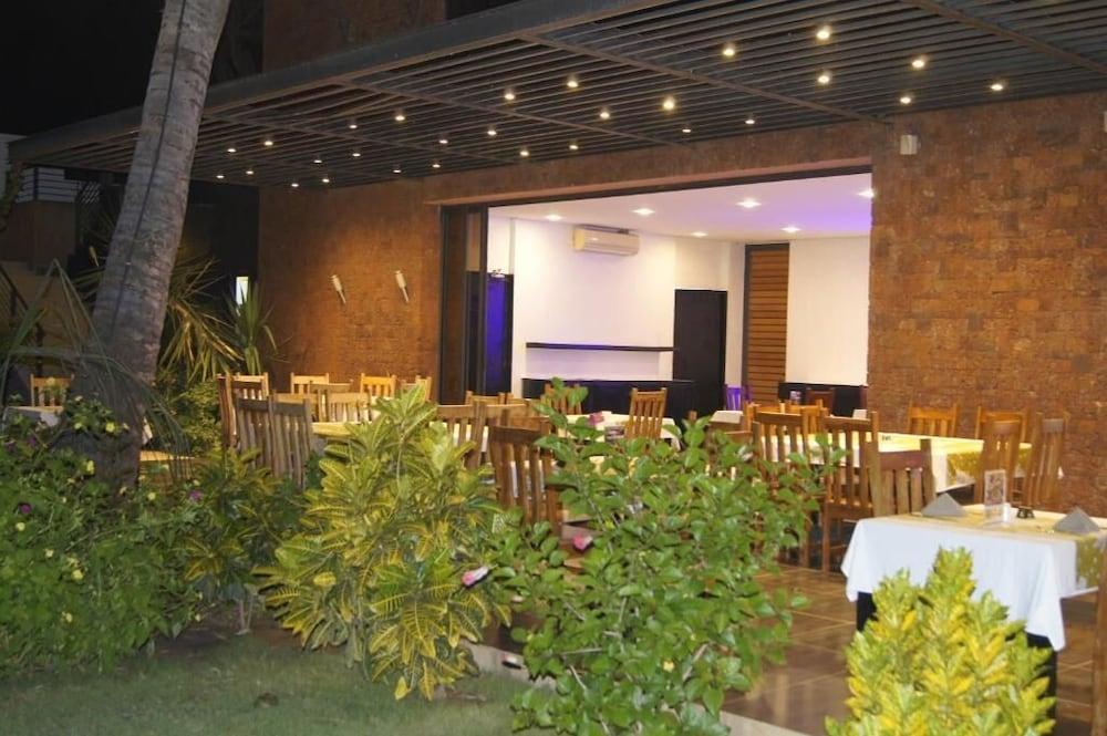 Hotel Keparanga Saly Exterior foto